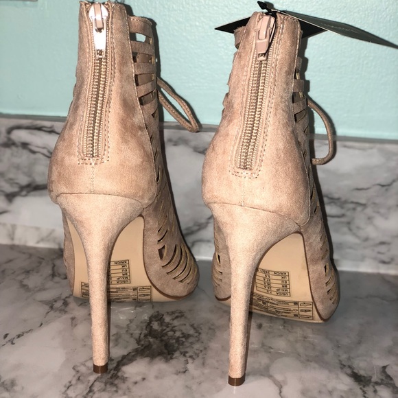 Nude Heels NWT - Picture 2 of 3